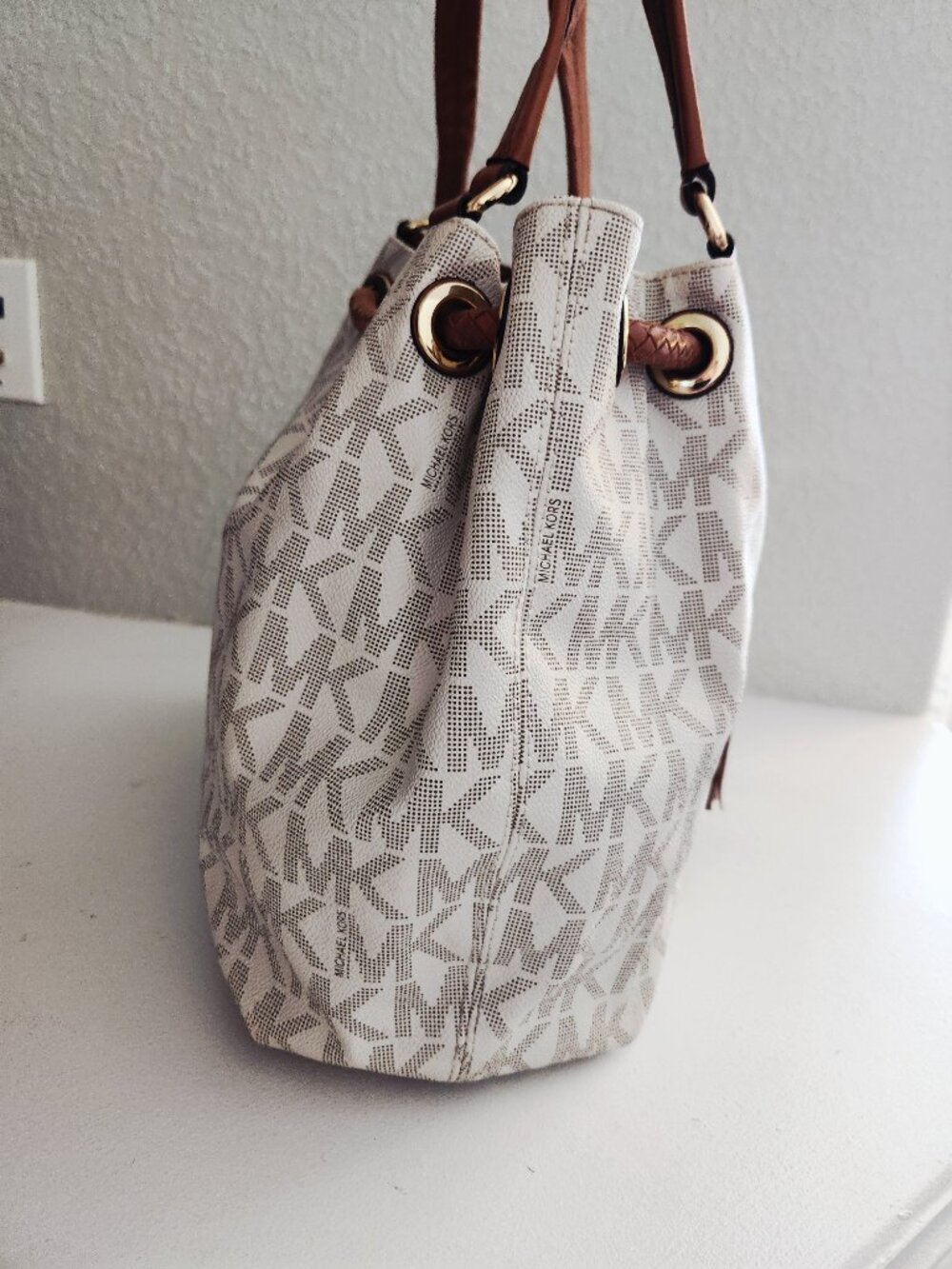 Euc Michael Kors Monogramed Shoulder Bag Purse Tote - Picture 4 of 13